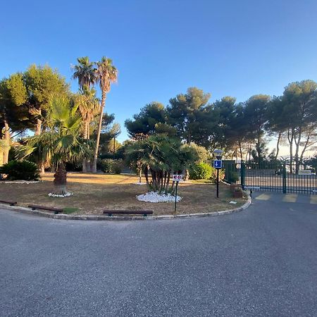 Appartement Face Mer Et Port Santa Lucia Climatise Et Wifi Saint-Raphaël Exteriör bild