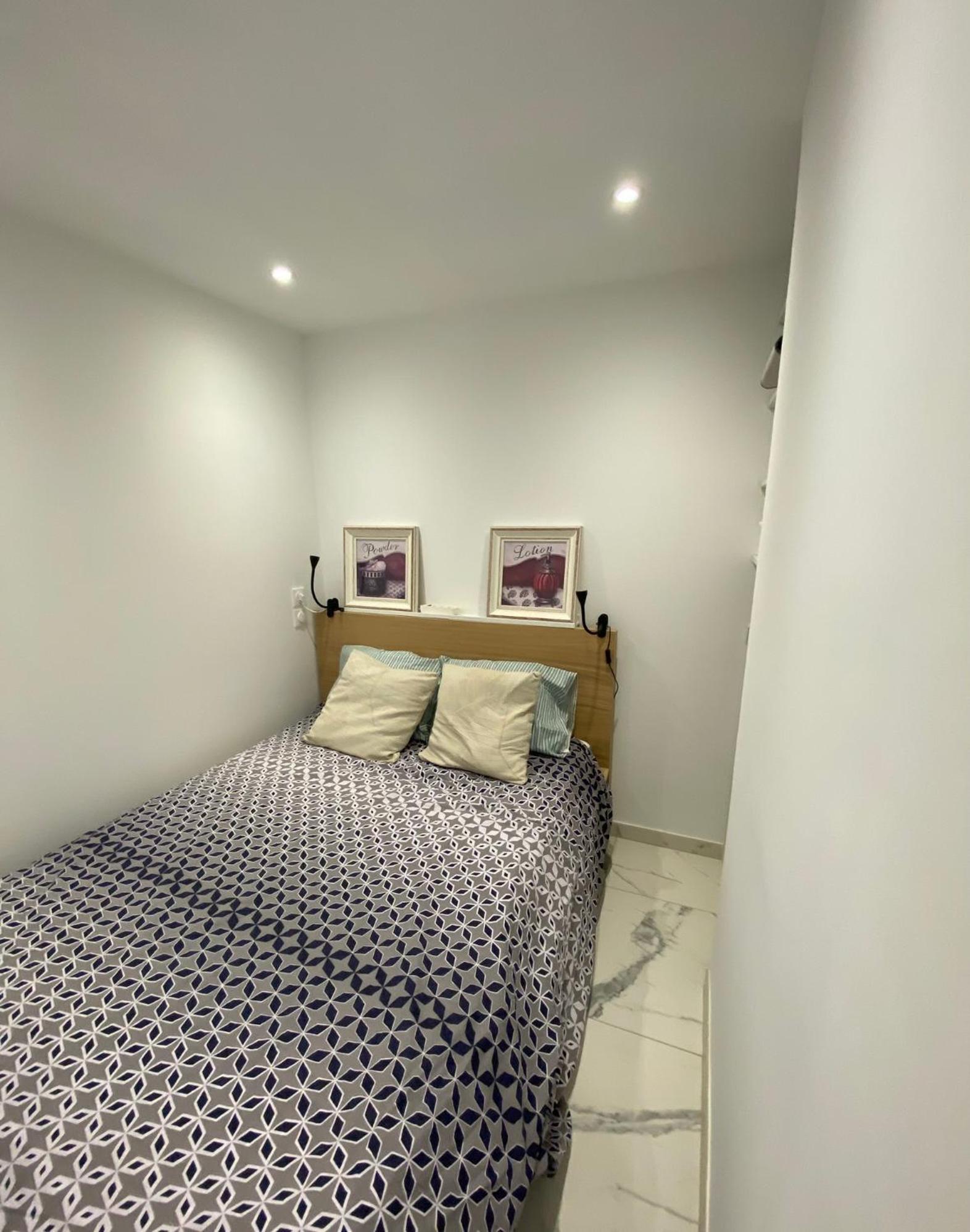 Appartement Face Mer Et Port Santa Lucia Climatise Et Wifi Saint-Raphaël Exteriör bild