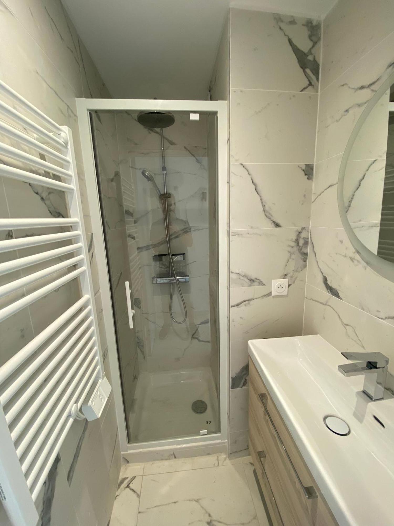 Appartement Face Mer Et Port Santa Lucia Climatise Et Wifi Saint-Raphaël Exteriör bild