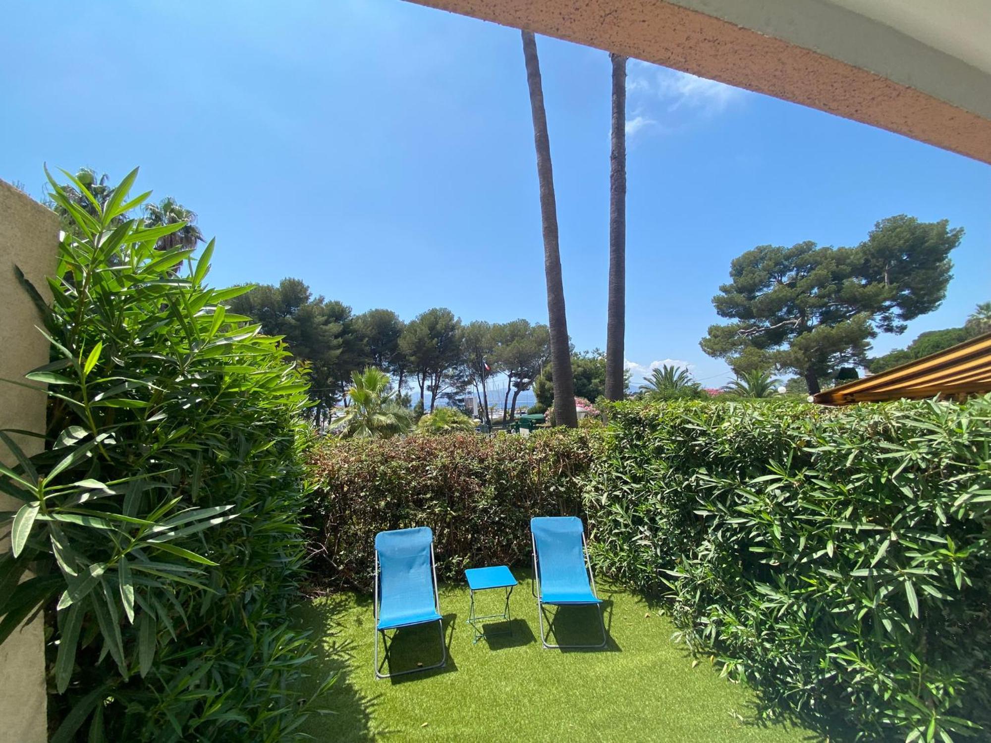 Appartement Face Mer Et Port Santa Lucia Climatise Et Wifi Saint-Raphaël Exteriör bild