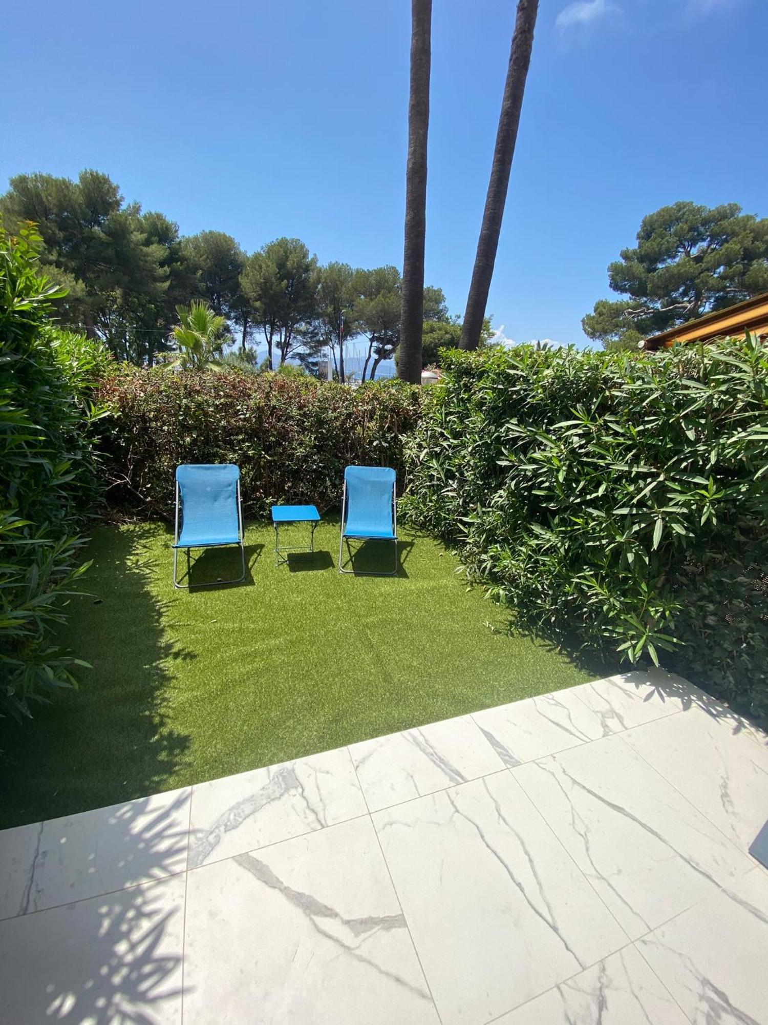 Appartement Face Mer Et Port Santa Lucia Climatise Et Wifi Saint-Raphaël Exteriör bild