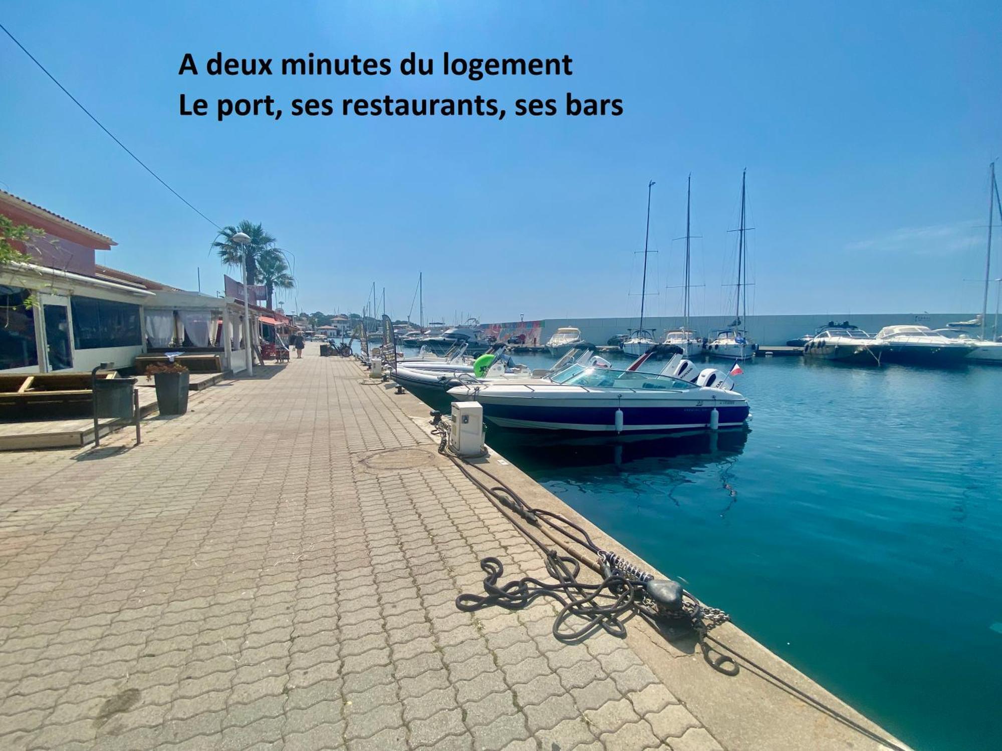 Appartement Face Mer Et Port Santa Lucia Climatise Et Wifi Saint-Raphaël Exteriör bild