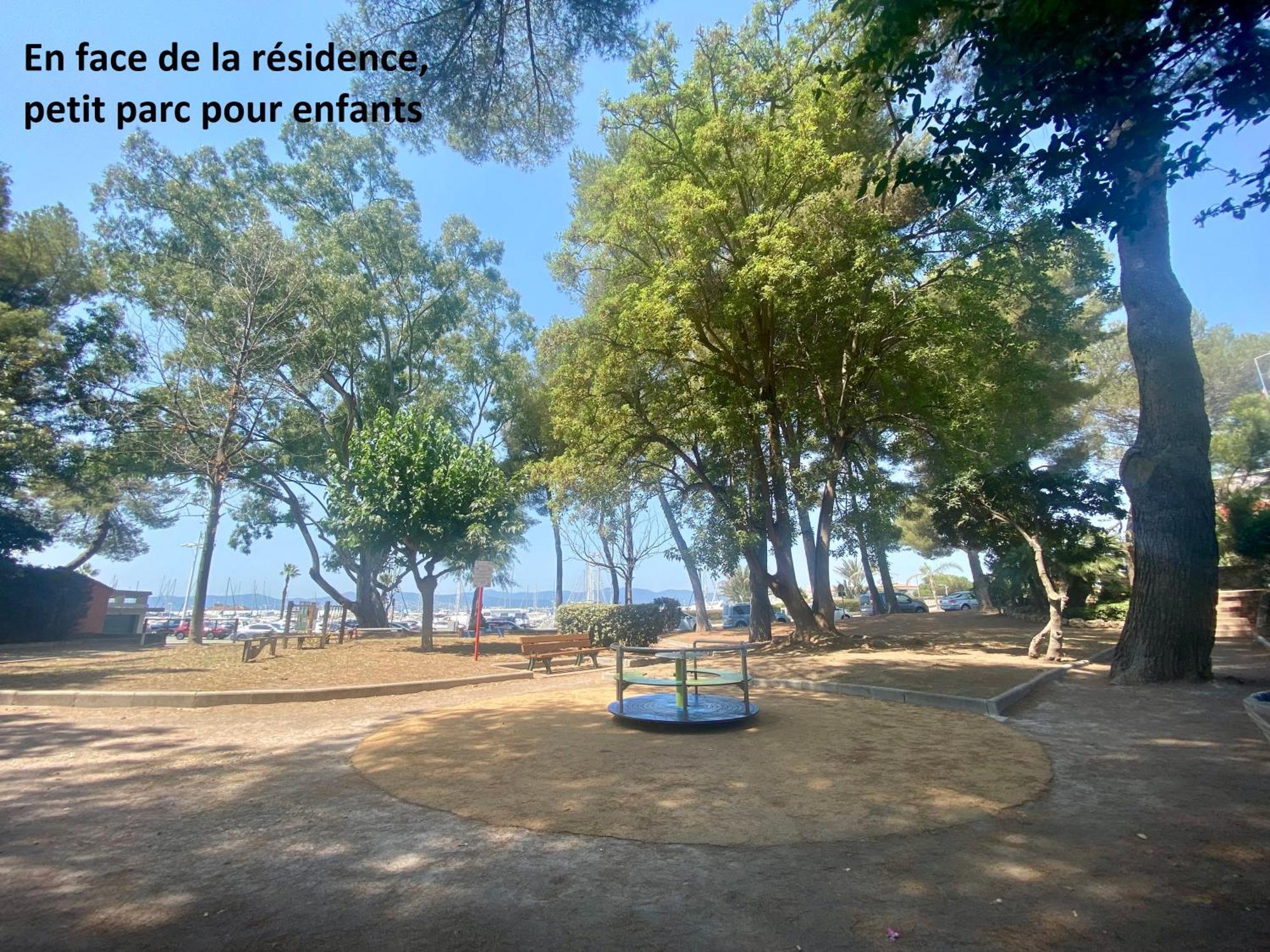 Appartement Face Mer Et Port Santa Lucia Climatise Et Wifi Saint-Raphaël Exteriör bild